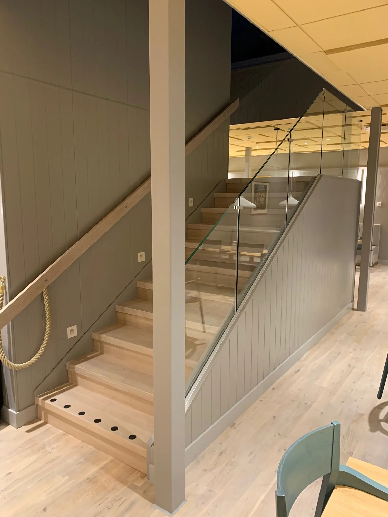 Snickare av Borås/Tranemo Glas & Aluminium AB – projekt 3